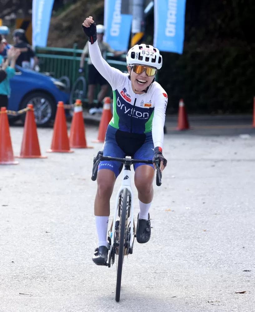邱聖芯首度參賽便封后。中華民國自行車騎士協會提供。