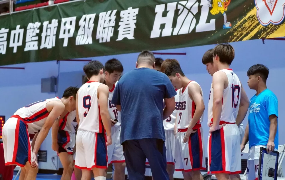 馬中的甲級破冰之旅，教練曾沁綸耳提面命。