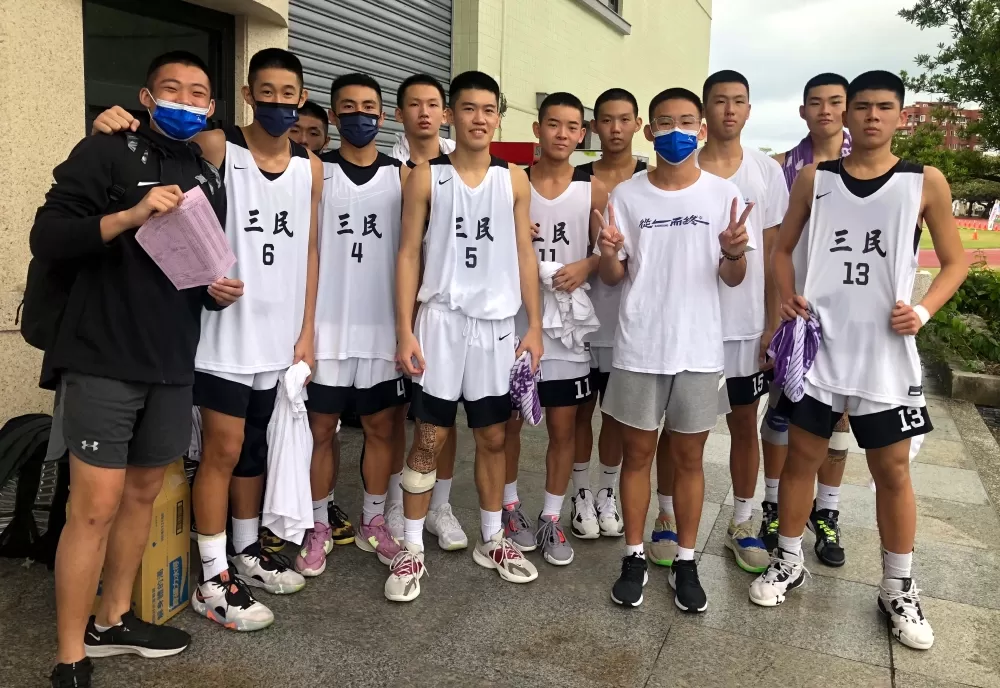 三民已贏成功、得再勝成功、才能成功。