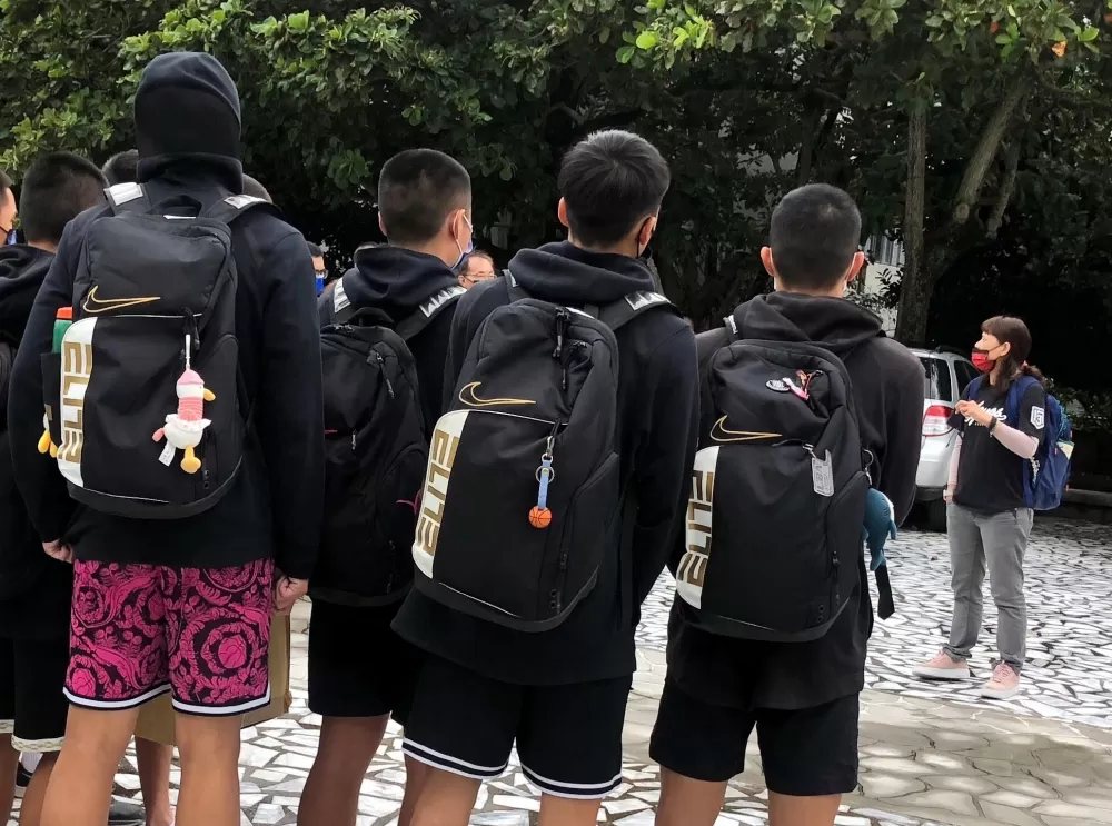 「137」體系、三民家商的CEO掌門人謝玉娟「戶外開講」。