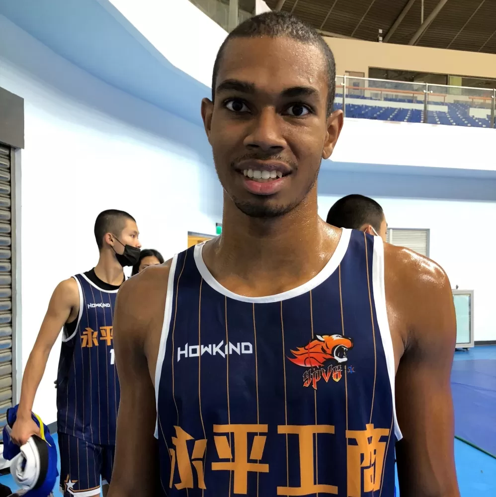 美國老爸印度老媽、大馬國籍讀華語學校，永平JEREMIAH超另類。