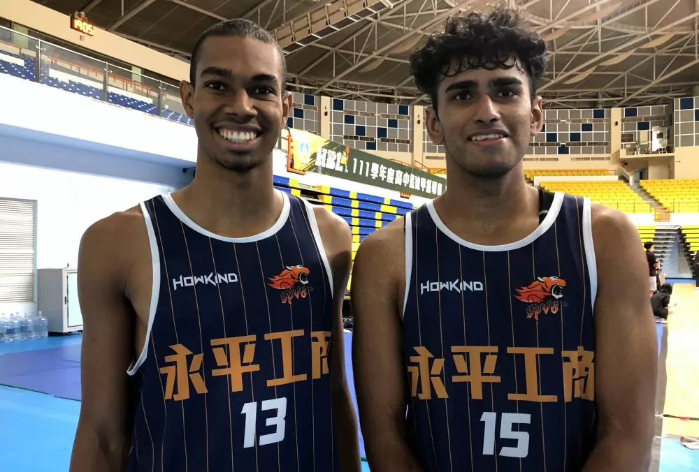 永平工商大馬籍的JEREMIAH（左）、AQIL攜手來台圓HBL夢。