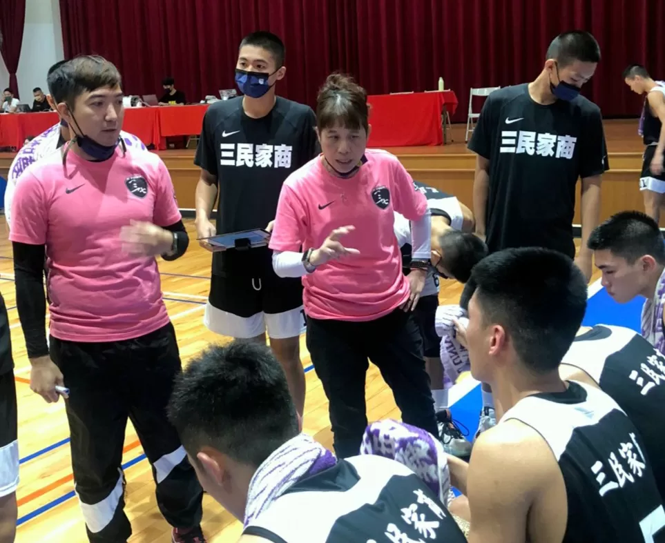 三民教練師徒檔謝玉娟、廖哲億。