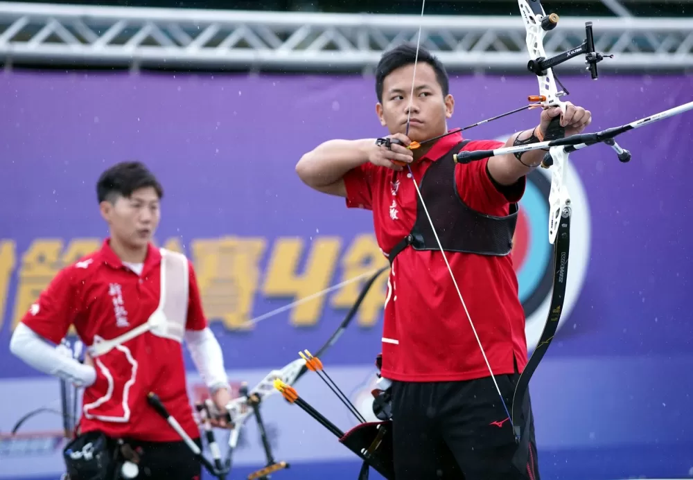 新北凱撒射箭隊戴宇軒和雷千瑩表現不凡。中華企業射箭聯盟提供。