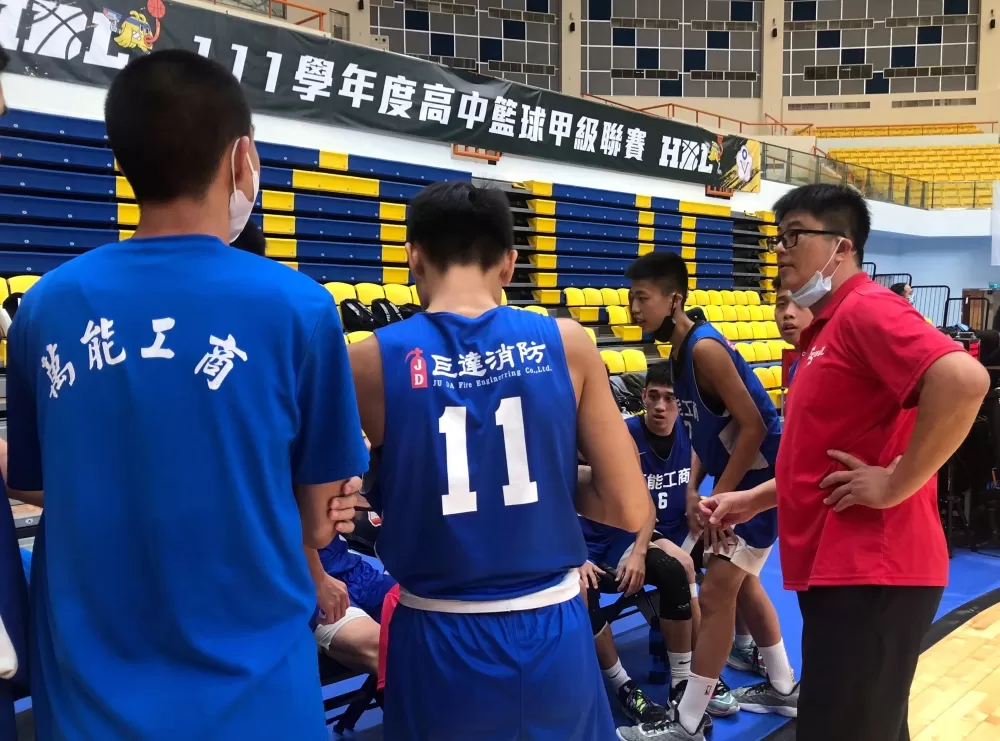 萬能教練徐國宏耳提面命。