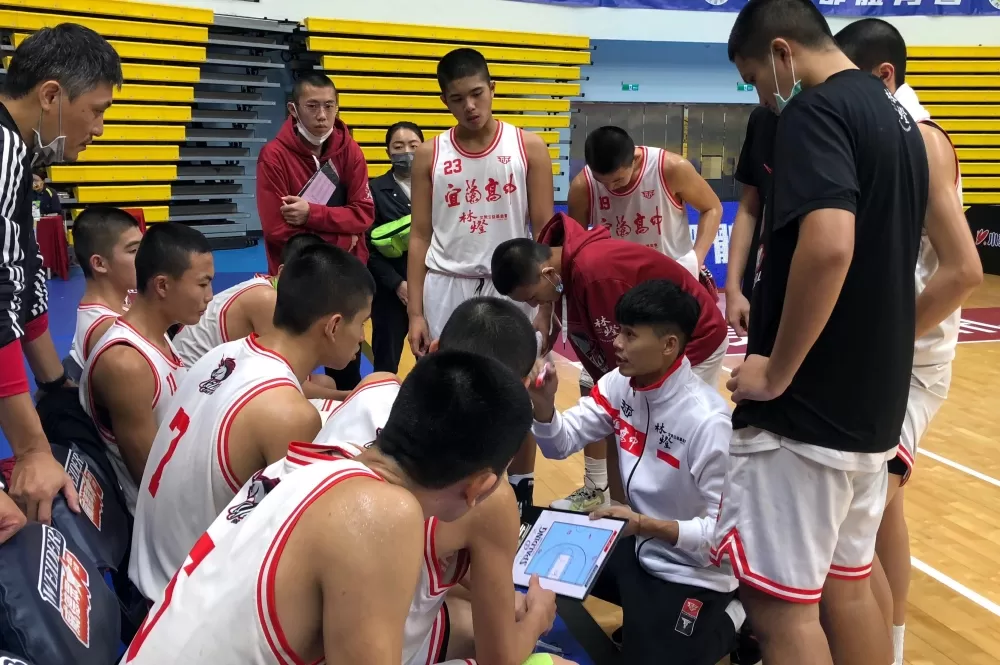 宜中教練面授機宜。