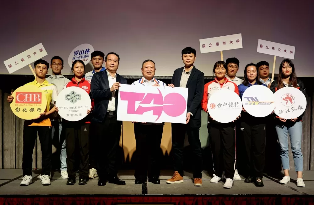 世界室內射箭賽12月9日開打,大會和射箭高手邀請大家一起來論箭。林嘉欣/攝影。