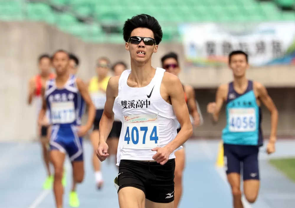 普通班李安翊破懸20年U20全國紀錄達標亞青超激動。林嘉欣/攝影。