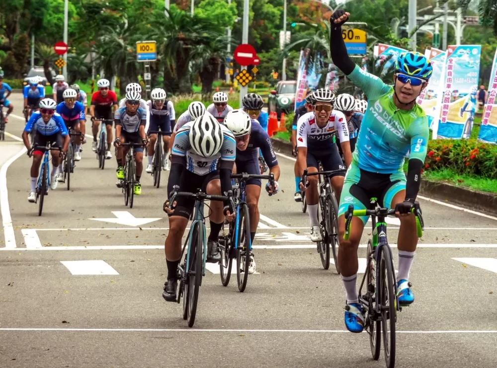劉恩杰重燃選手夢想,在全國公路賽封王。自由車協會提供。
