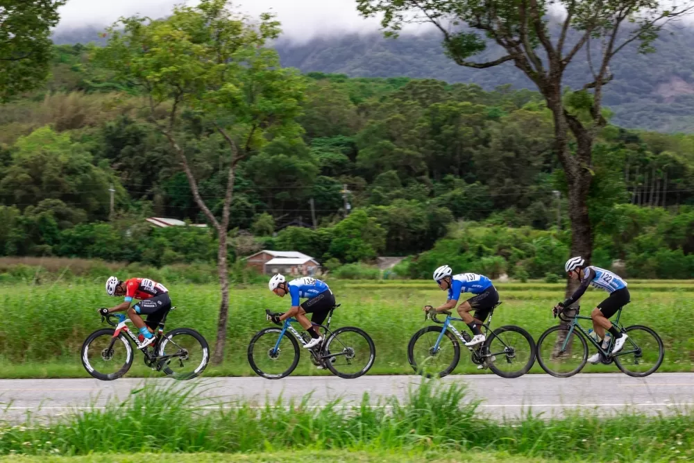全國自由車公路賽，自由車協會提供。