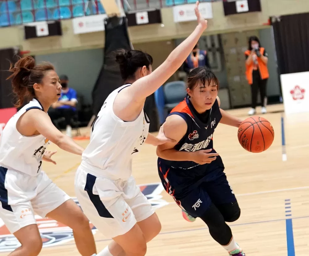 美和科大許可微全場最高26分。大專體總提供。下同。