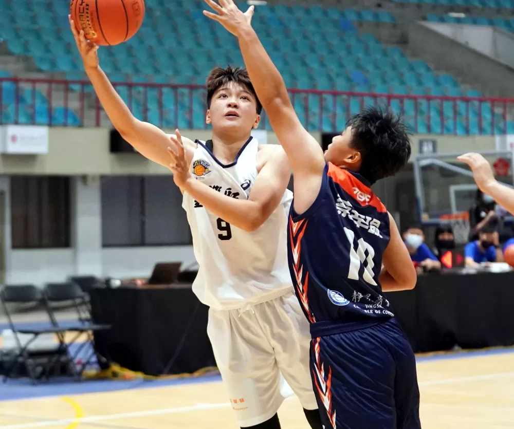 臺灣師大陳靳豫萱14分。