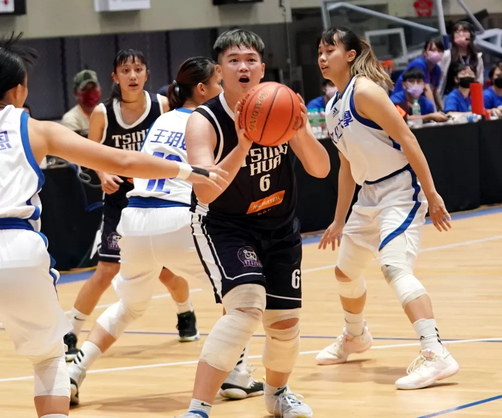 清華大學丁芷容。