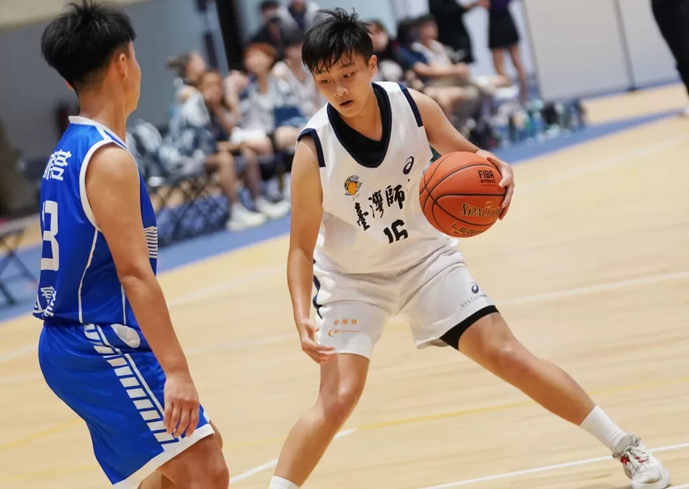 臺灣師大張文馨13分。