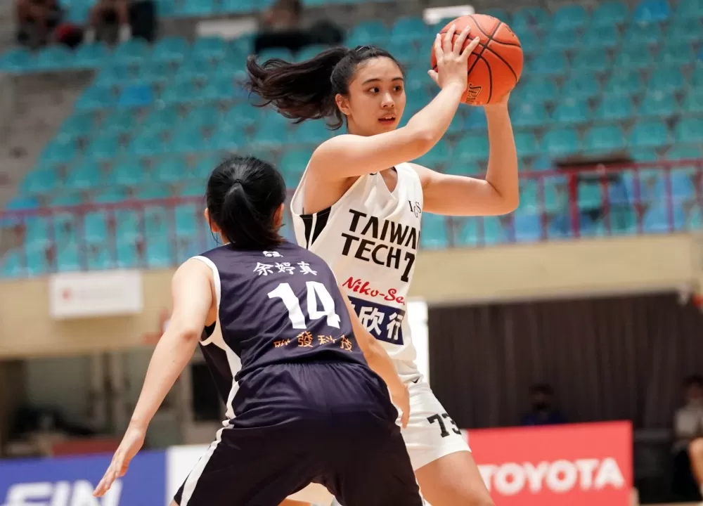 臺灣科大王禹雯10分9籃板。