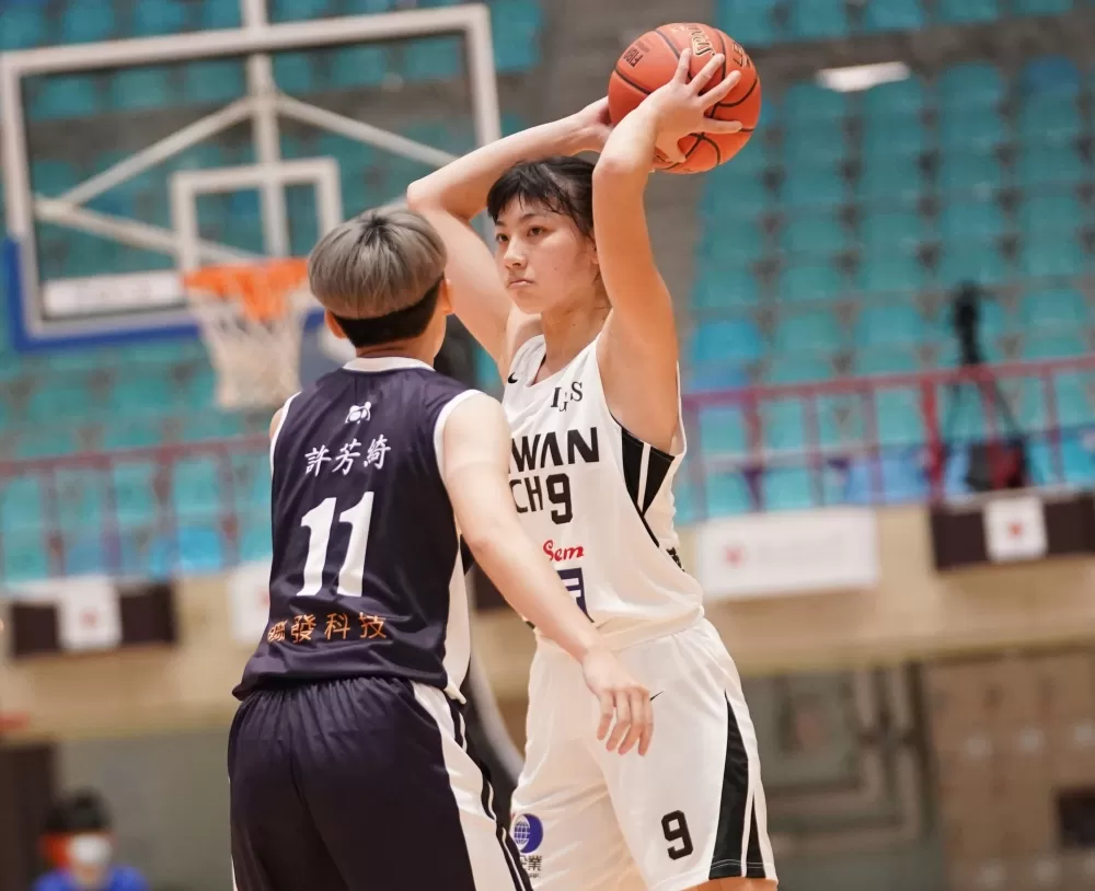 臺灣科大陳芷英。