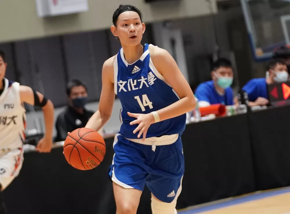 文化大學郭虹廷20分9籃板。