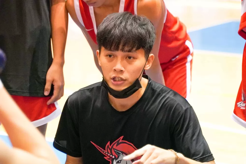 宜中教練陳建嘉。