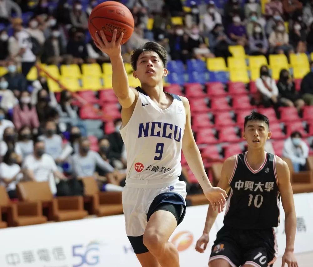 政治大學莊朝勝。