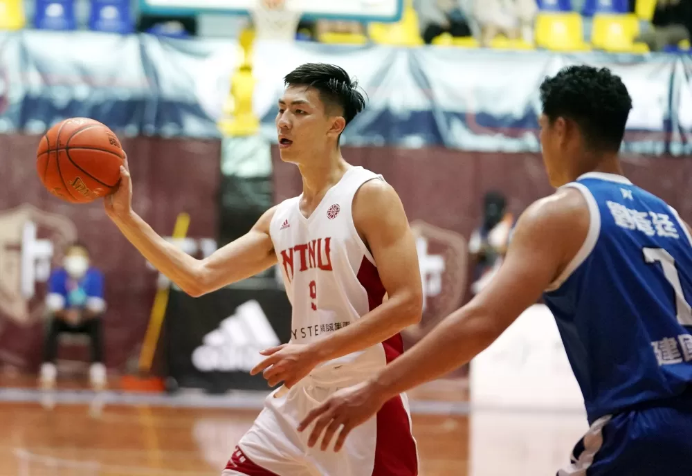 臺灣師大張兆辰16分10籃板。