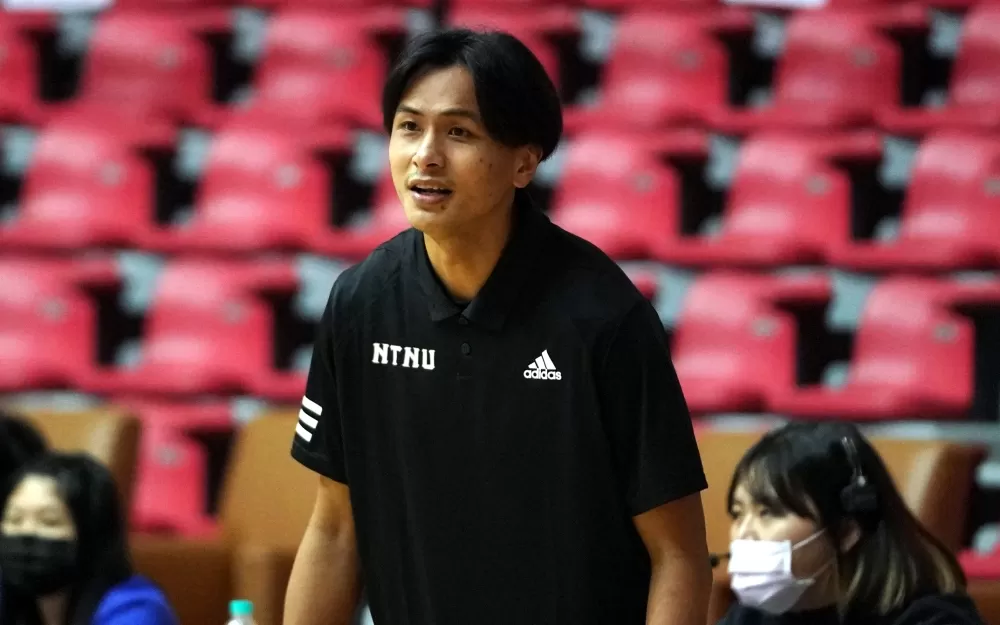 李秉鴻接任母校臺灣師大教練UBA初登場。