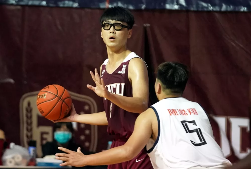 輔仁大學中鋒喬楚瑜抓下全場最高13籃板。
