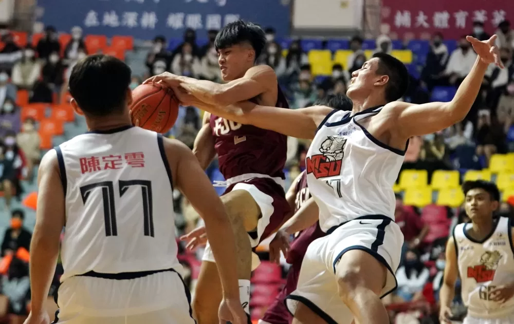 輔仁大學擋住國體反撲，奪開季首勝。