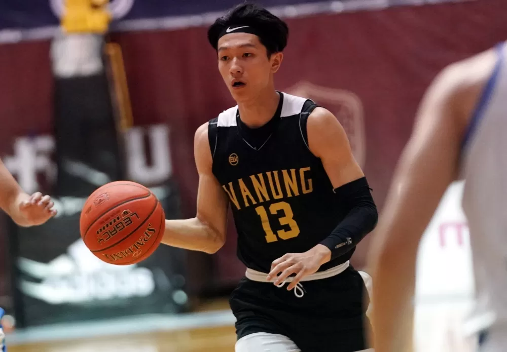 萬能科大高偉綸11分。大專體總提供。下同。