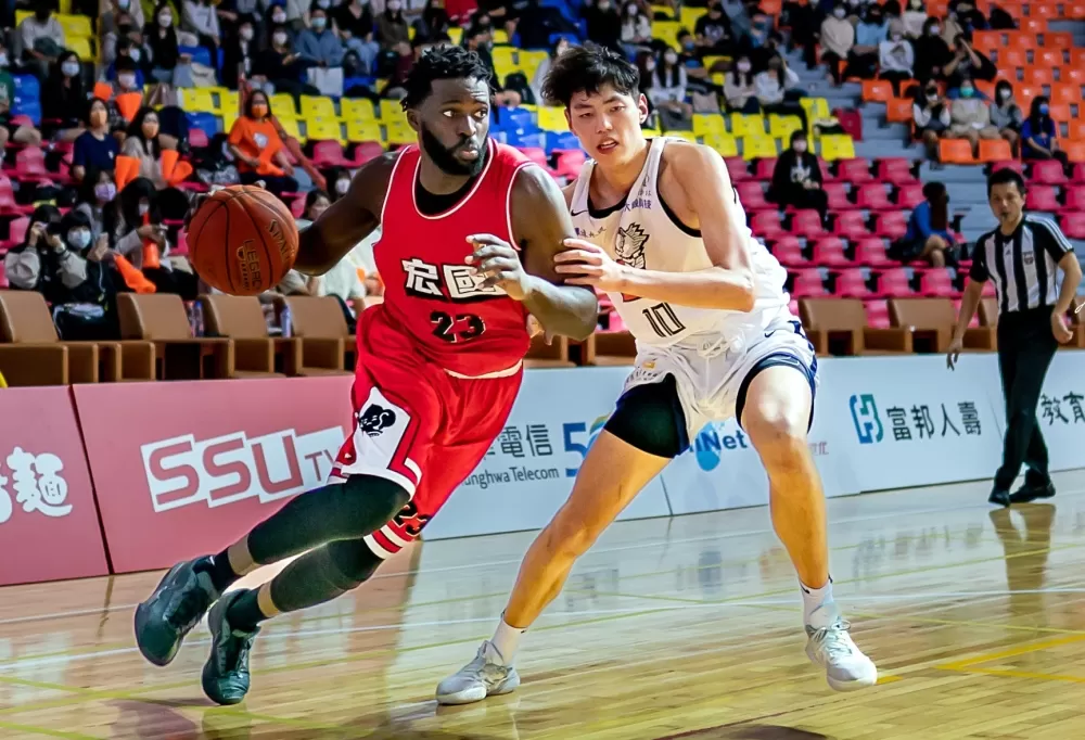 國立體大胡晉豪（右）。侯漢威／攝影。