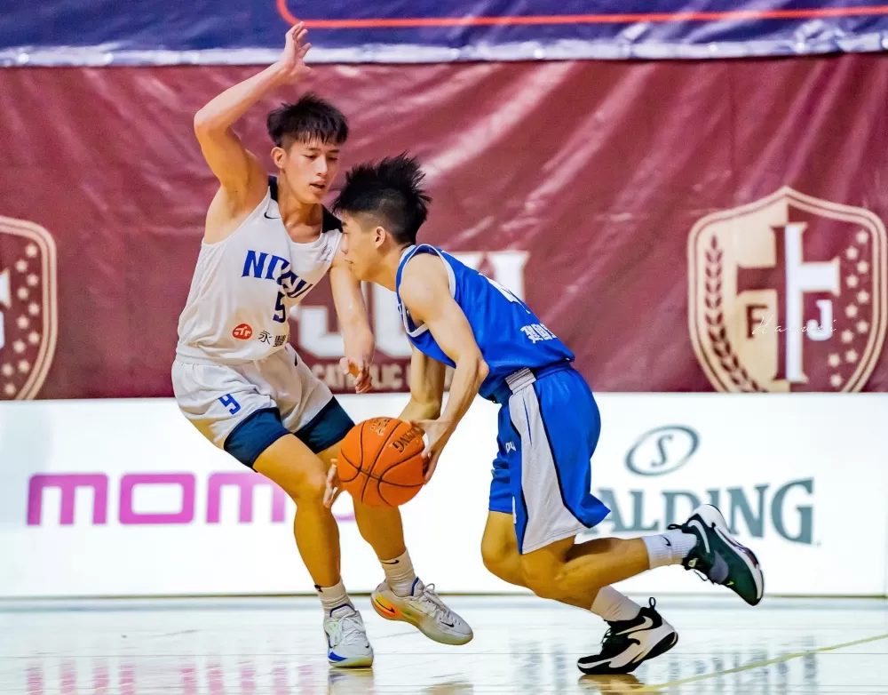 政治大學莊朝勝傳出11助攻，另有7分進帳。侯漢威／攝影。