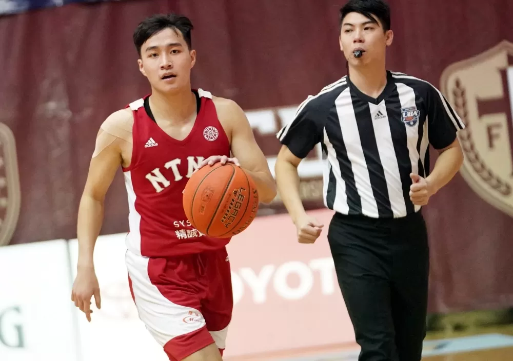 臺灣師大彭柏樺。