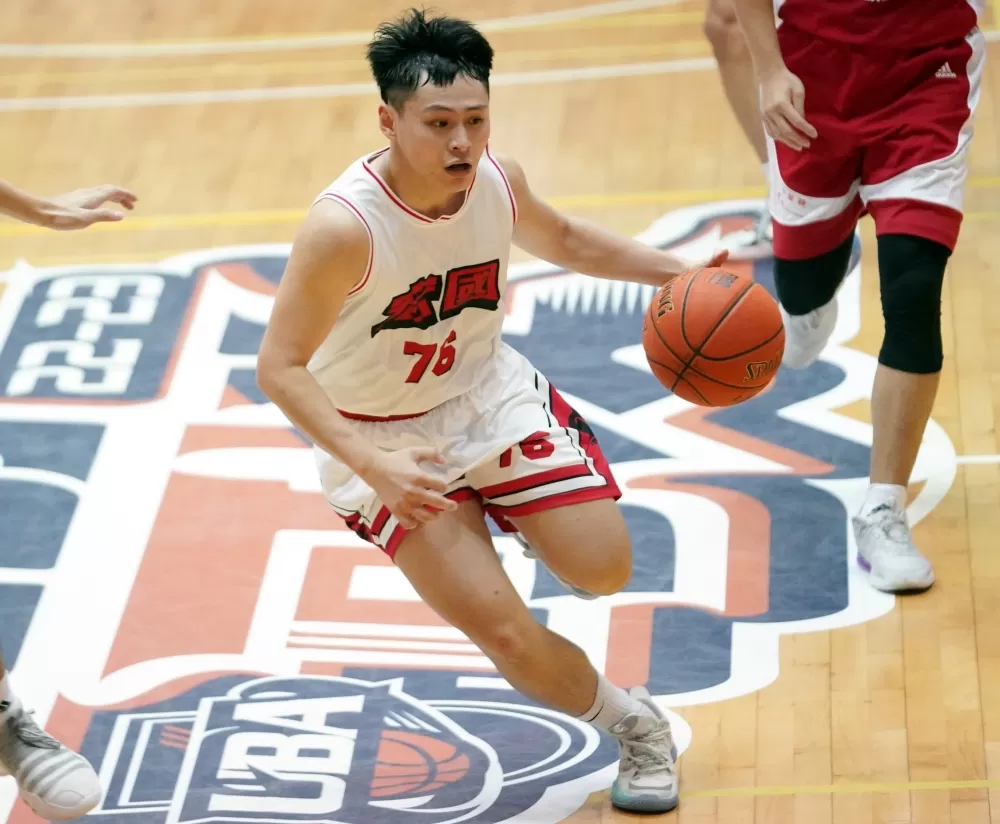 德霖科大彭竣宥10分。