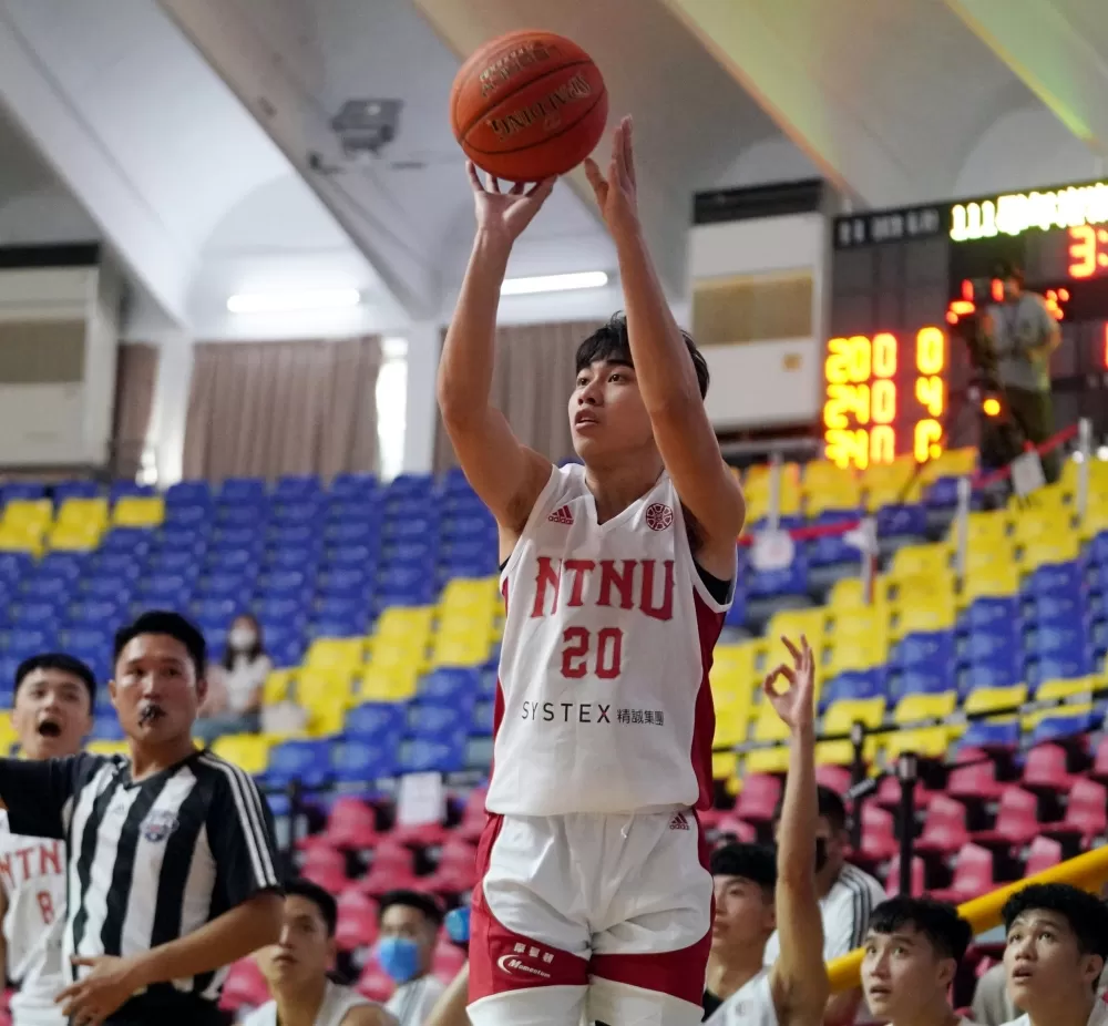 臺灣師大魏芃禾。