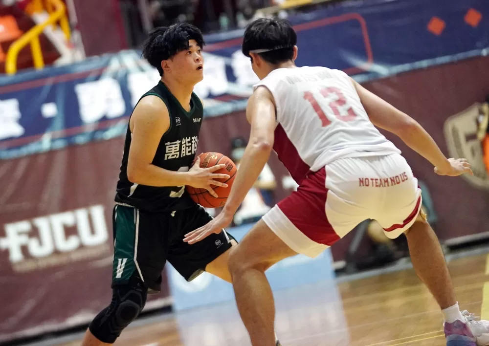 萬能科大黑澤龍人11分。