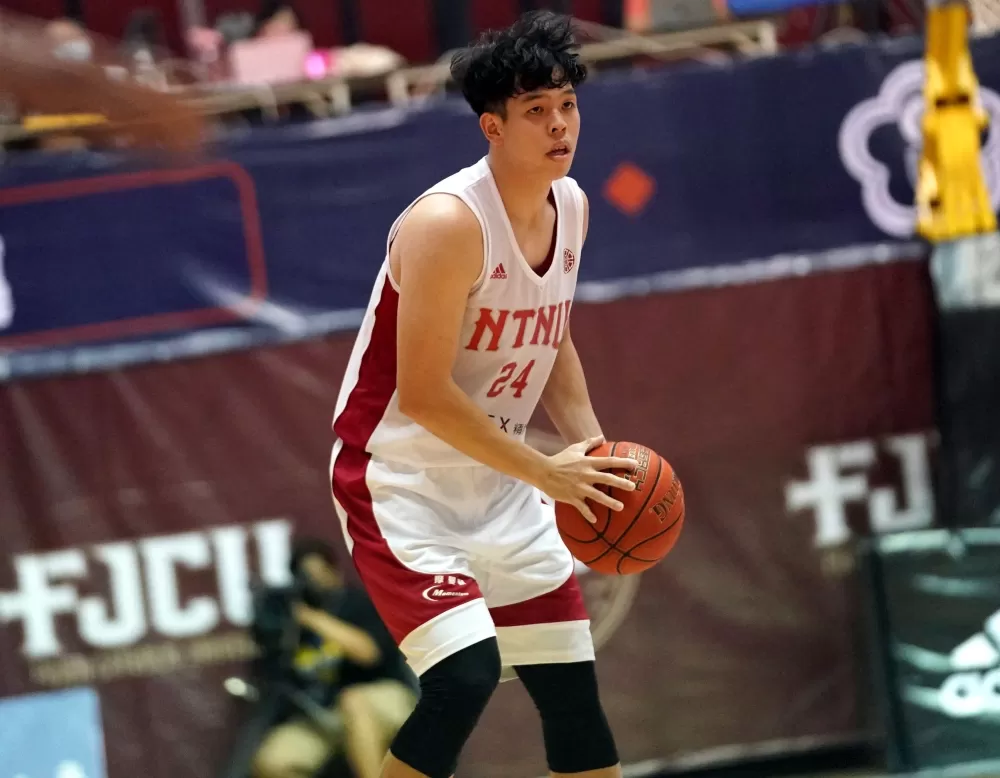 臺灣師大許敬恩拿下平個人最佳的20分。