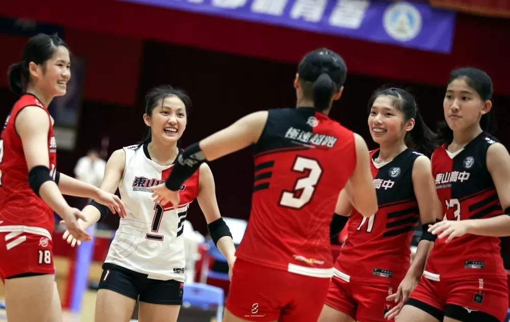 東山高中率先晉八。蔡炫岩/攝影。