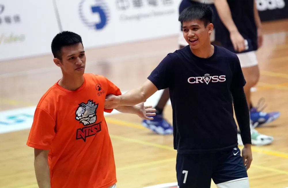 政治大學游艾喆與哥哥國立體大游家喆。