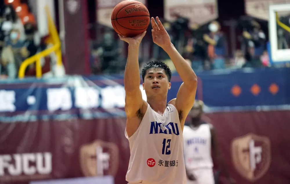 政治大學涂亦含13分。