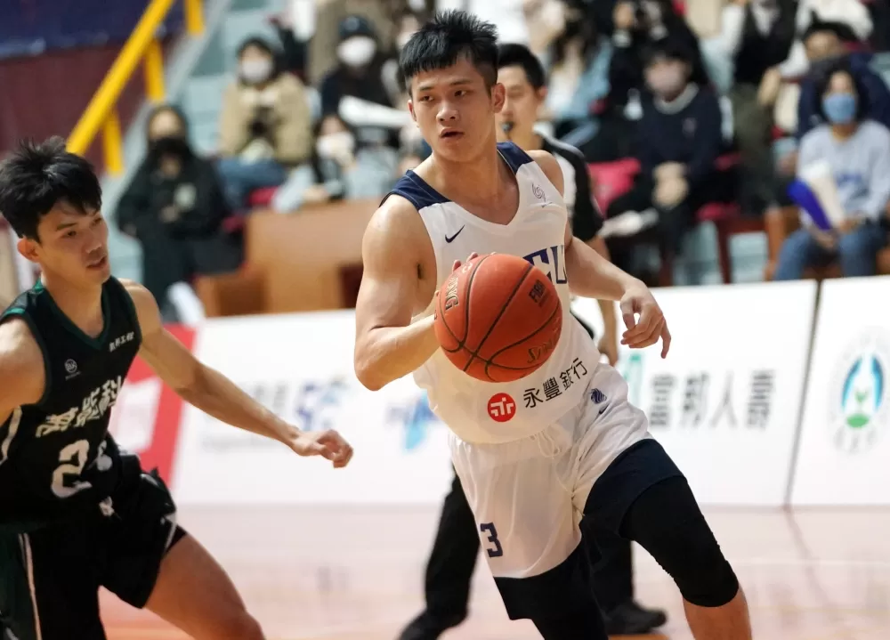 政治大學林勵7分，送出10助攻。