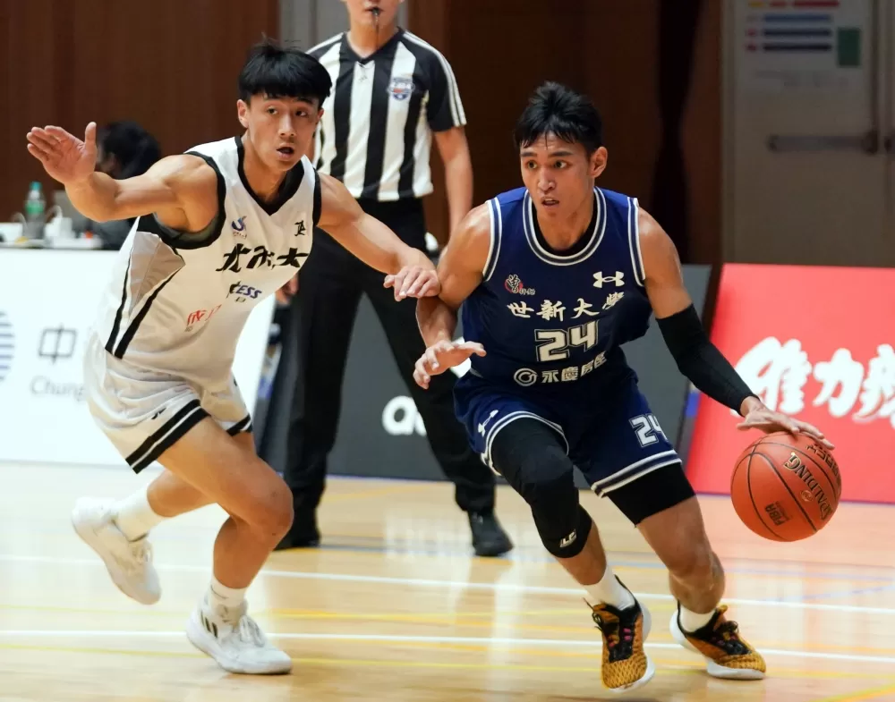 世新大學簡賀宇10分7籃板送出5助攻。