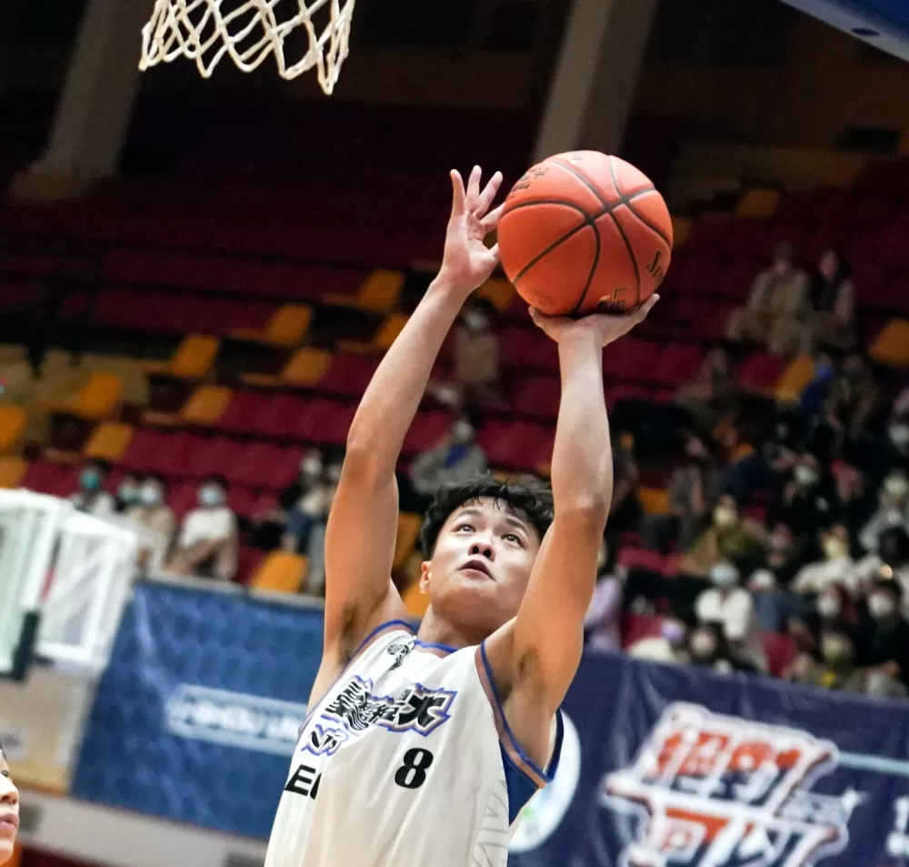 臺灣體大林祖賢18分。