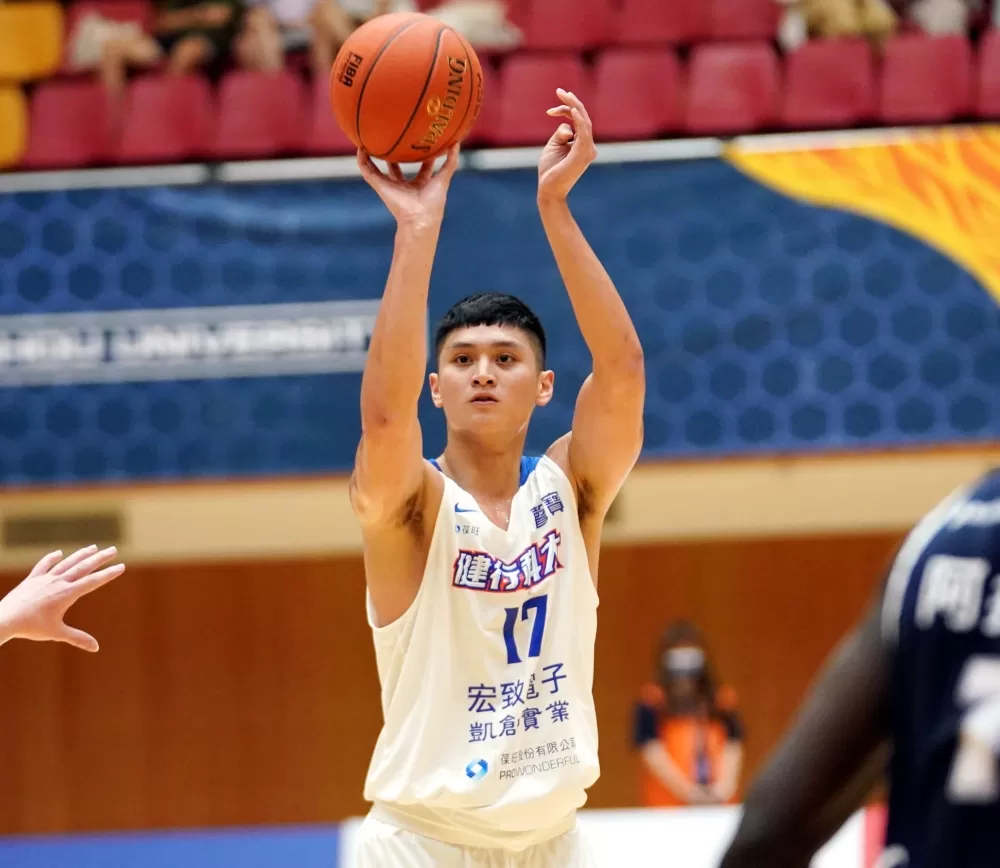 健行科大蔡宸綱10分7籃板6助攻。