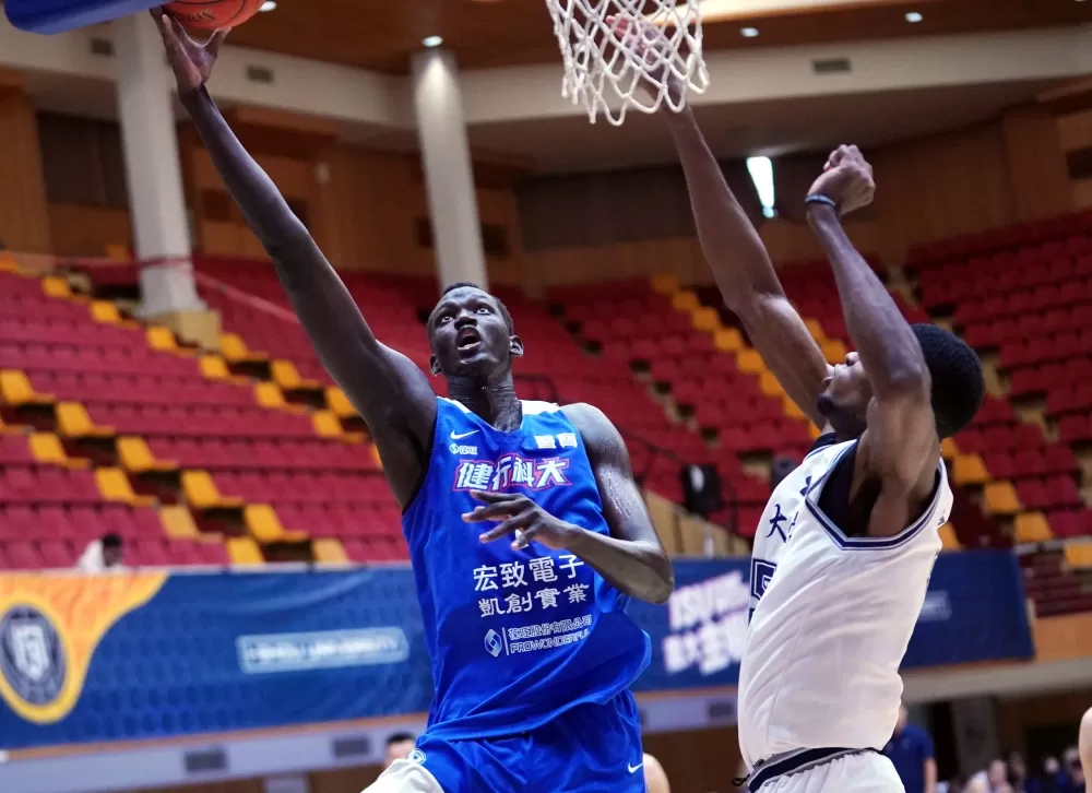 健行科大恩洋9分10籃板,外帶驚人的6阻攻。