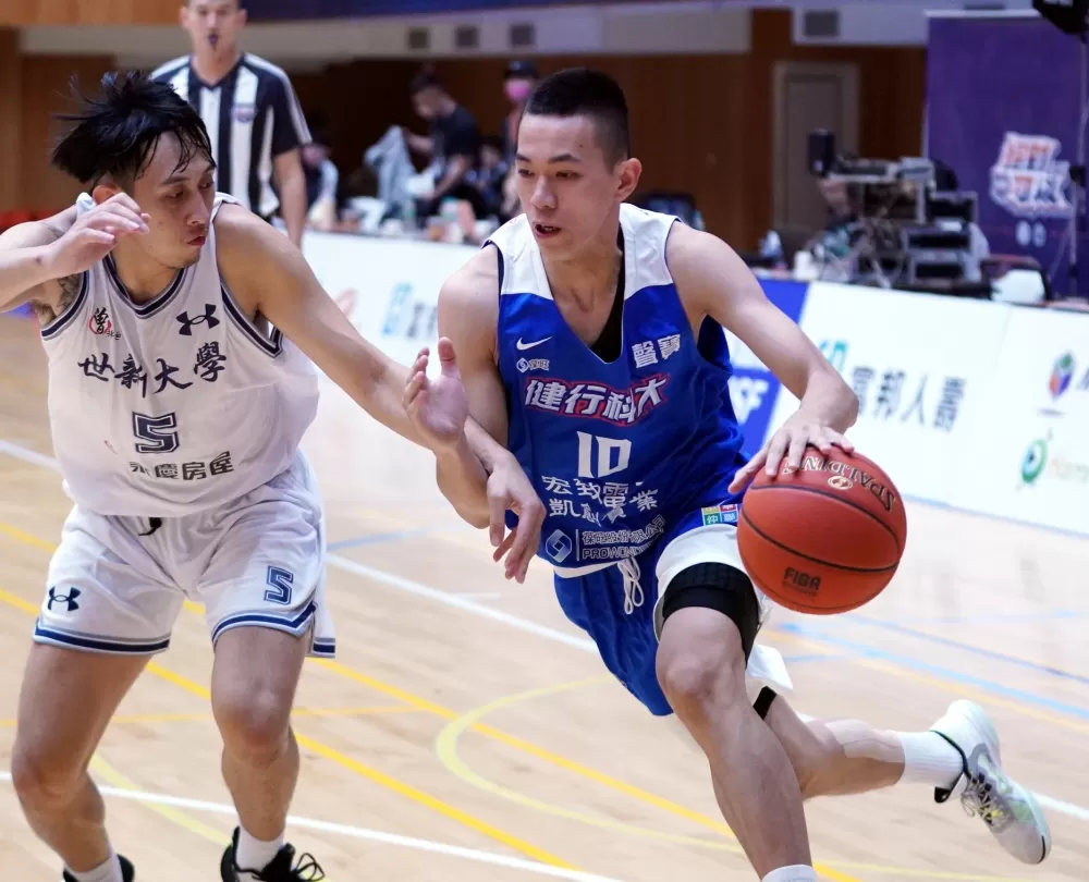 健行科大黃信翔10分。