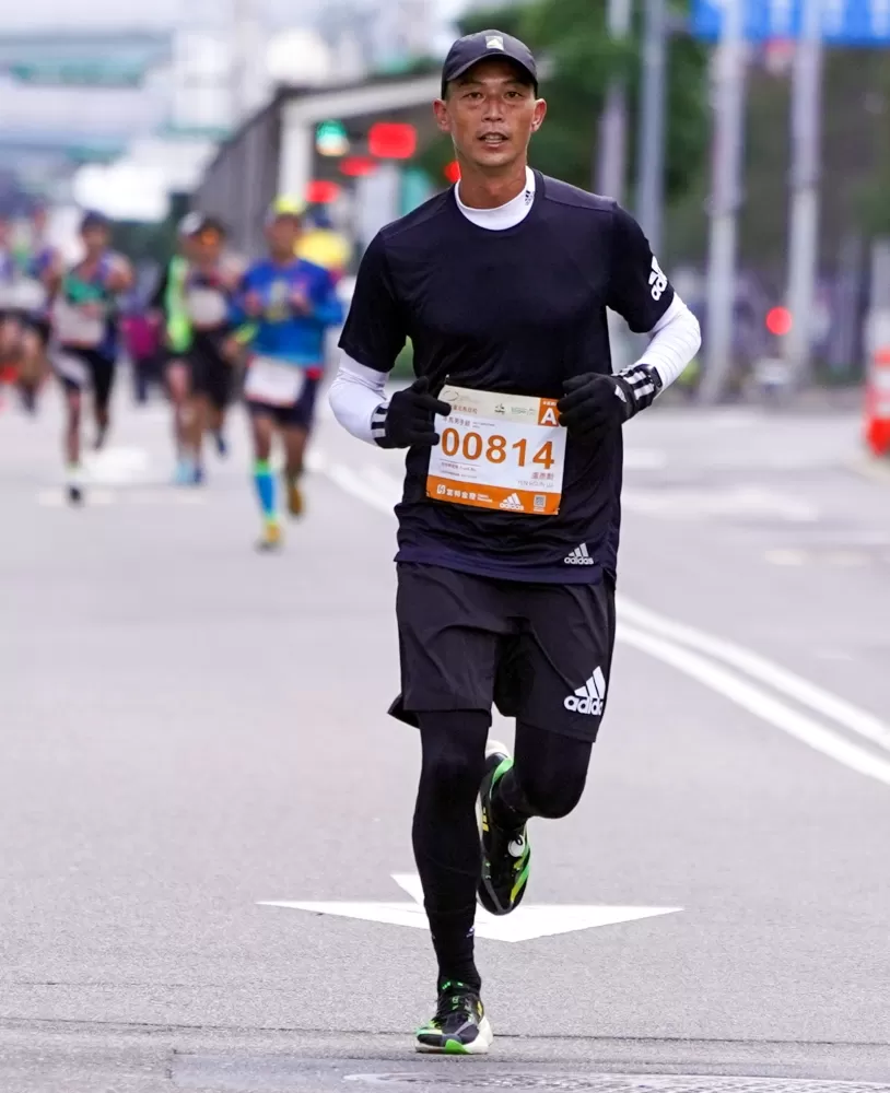 挑戰初半馬的盧彥勳以1小時31分55秒順利完賽。