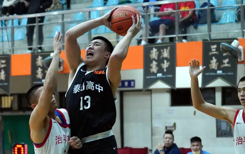 泰山「一哥」張祐瑋傷癒復出,攻下生涯雙高的23 分、18籃板「雙十」。