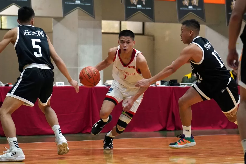 22分、10籃板「雙十」的治平楊皓祥力挺老哥楊皓韋大學延畢 。