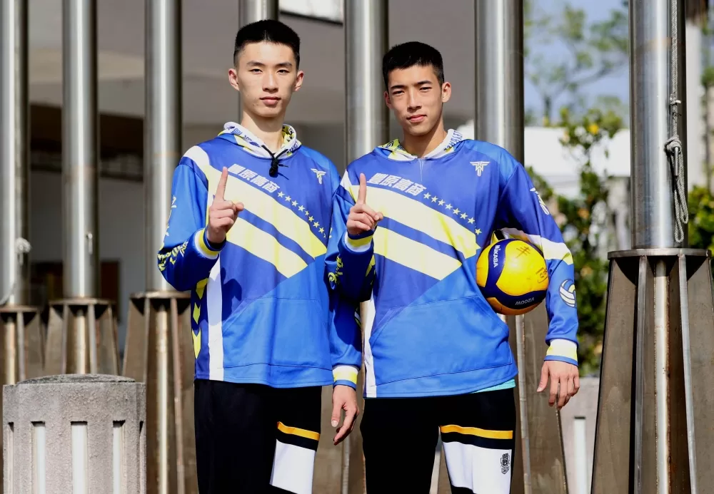 豐商周胤政（右）和莊庾翔明年進軍台大。林嘉欣／攝影。