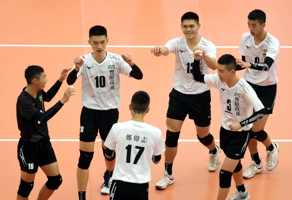 豐商開心奪勝。林嘉欣／攝影。