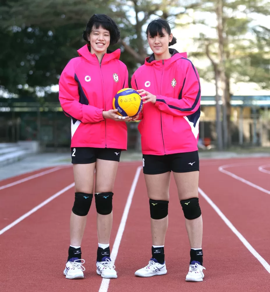 中山工商「雙塔」黃淳嘉(左)和張家綺。林嘉欣/攝影。